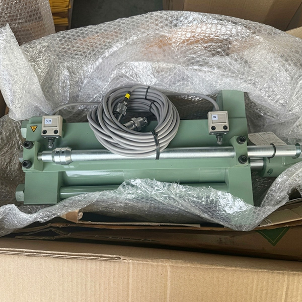 Xi lanh thủy lực Nambu QSNFA16C150/90H240Z50
